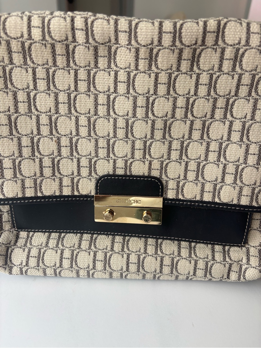 Carolina Herrera Beige & Black CH Monogram Crossbody Vintage - Picture 6 of 10